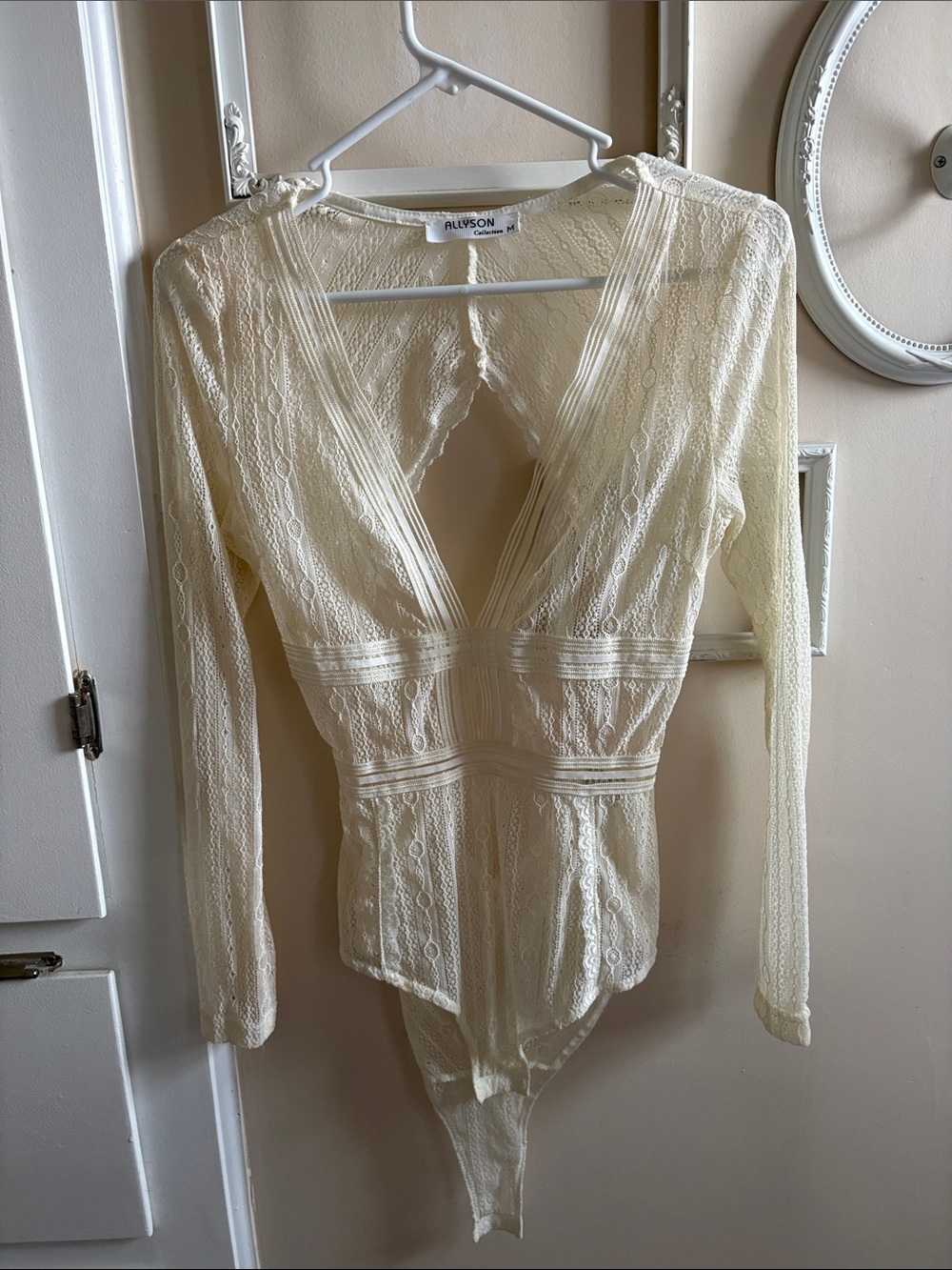 Allyson Lace Deep V Long-Sleeve Bodysuit in Cream